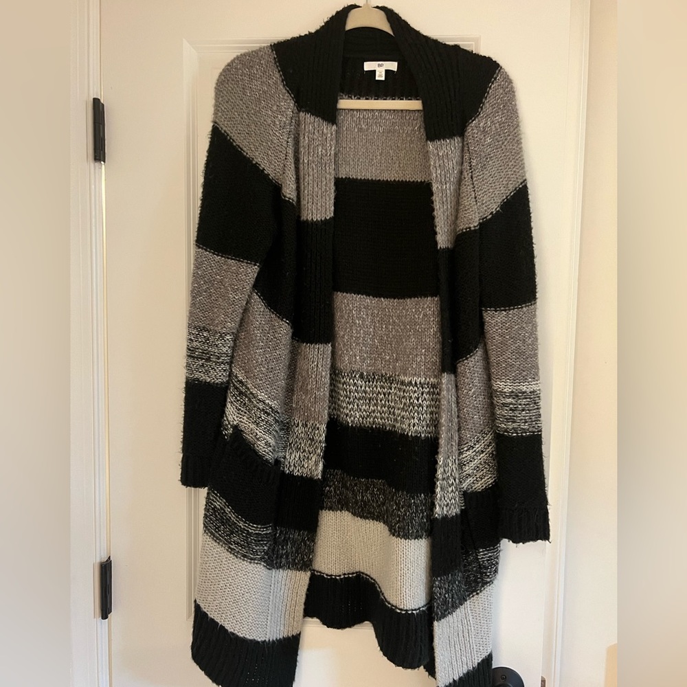 Medium long sweater